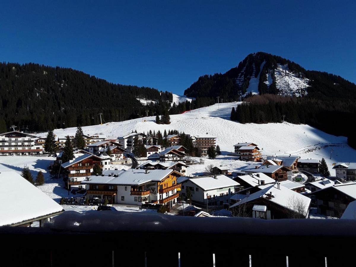 Ferienwohnung Chalet Zur Rose Berwang Exterior foto